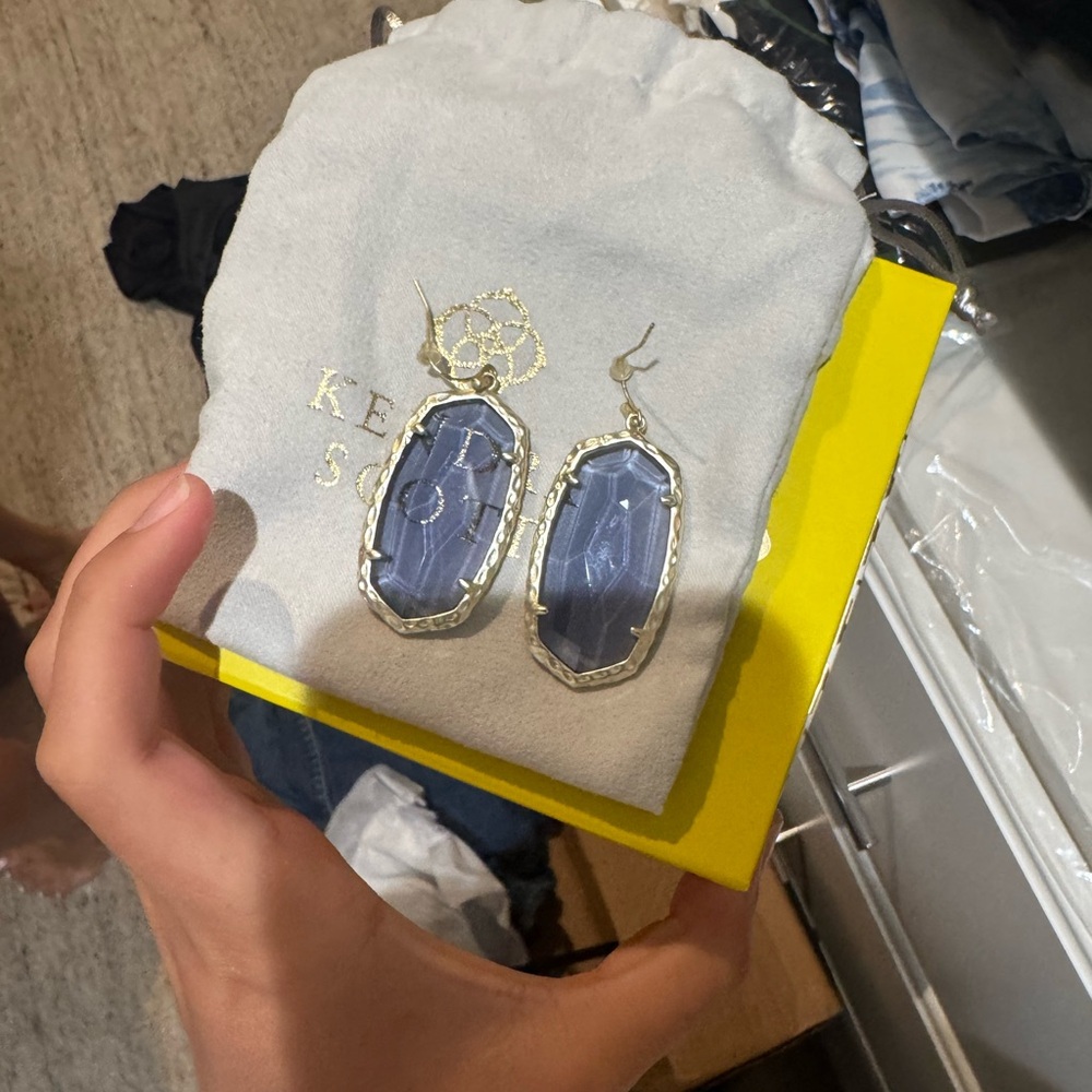 Kendra Scott earrings with box
